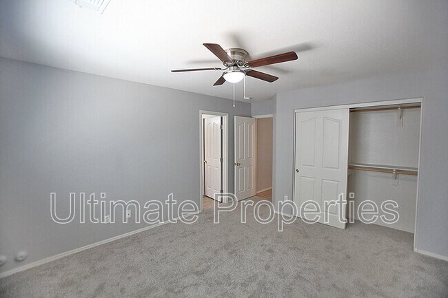 Building Photo - 14978 N 172nd Dr