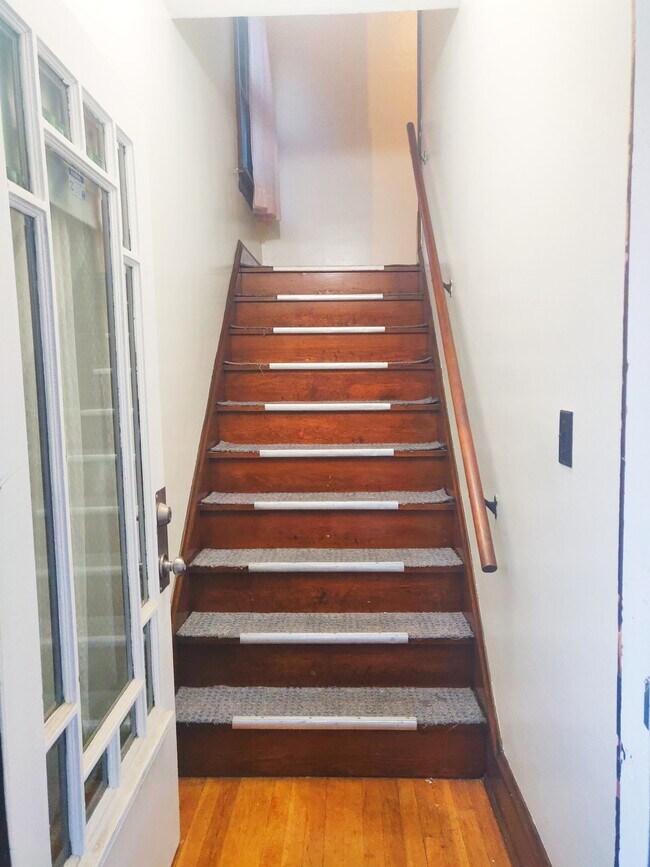 Front entrance - 2508 E 124th St