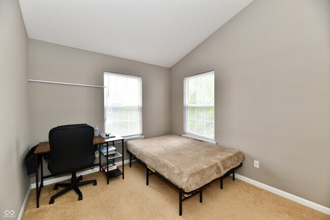 Building Photo - 1135 Cavendish Dr