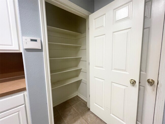 Building Photo - 16854 Carrollton Creek Ln