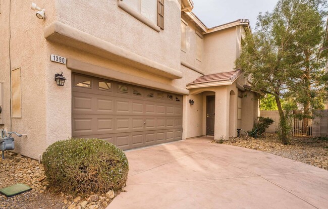 Primary Photo - Silverado Courtyards Beauty