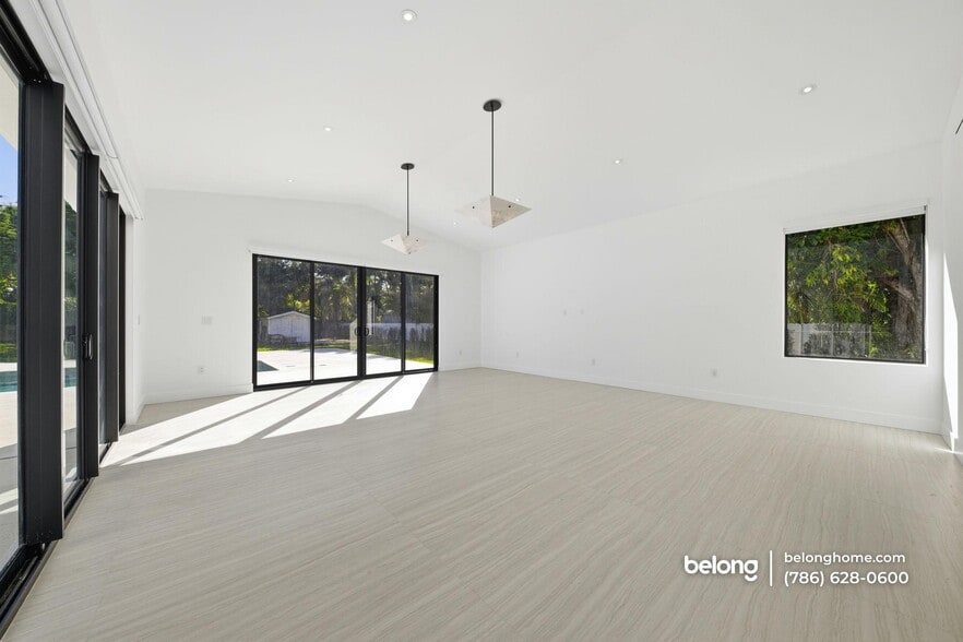 Building Photo - 8800 SW 118th St