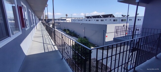 Interior Photo - 14800 Chadron Ave