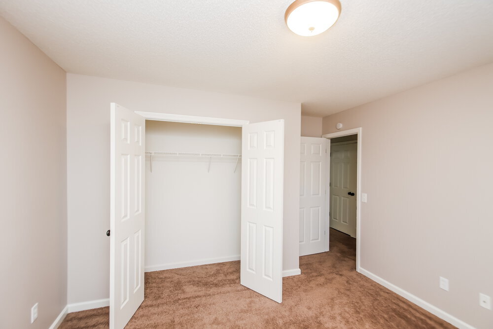 Building Photo - 1042 Whispering Woods Dr