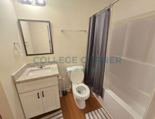 Building Photo - 1048 Ranch Dr