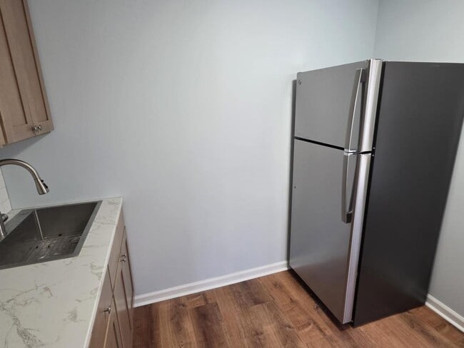 Building Photo - 48 Rumbold Ave