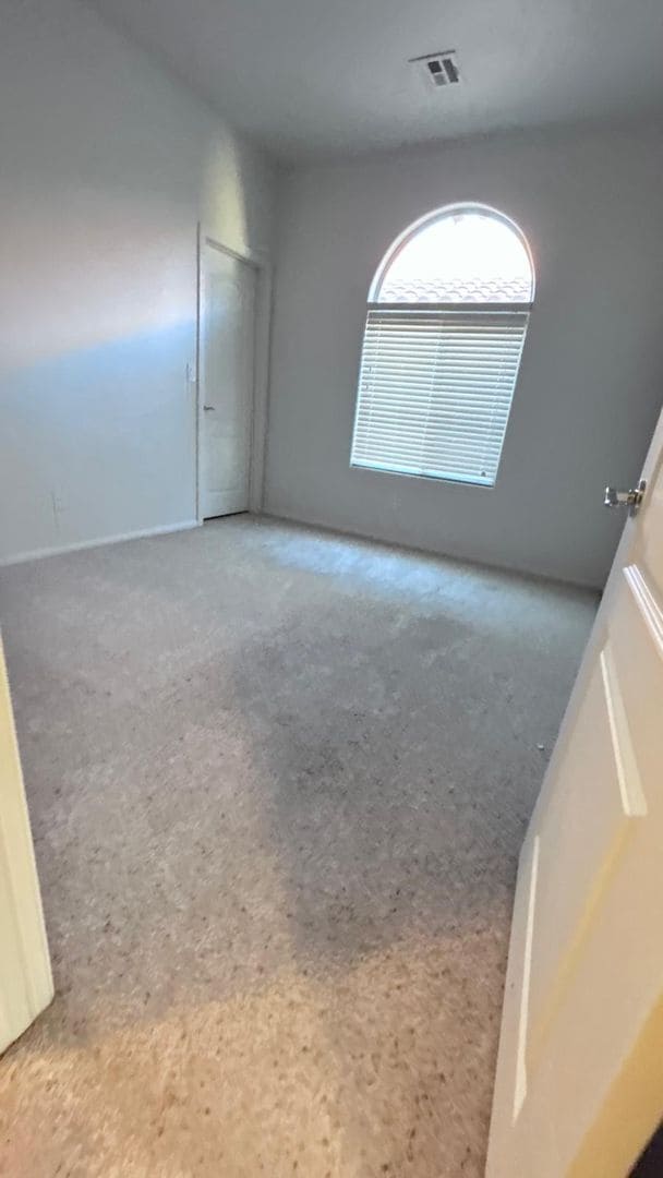 Building Photo - Freshly Painted 3 Bedrooms Home in Gated M...