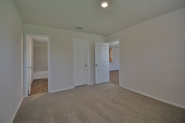 Building Photo - 2 Weeks Free Move-In Special! Charming Single-Story in Redbird Ranch | Open Layout, Private Suite...