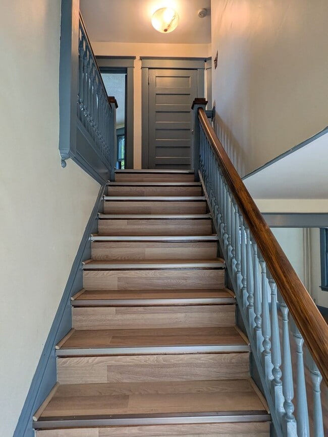 Building Photo - Charming 5-bedroom home in the heart of Hamline–Midway!