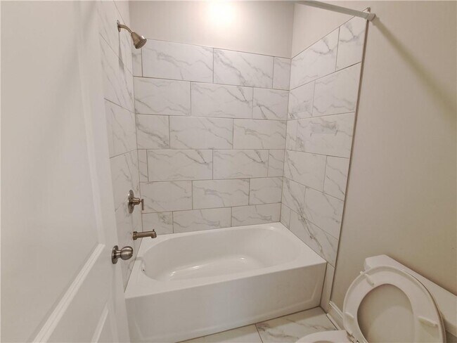 Building Photo - 637 Stan Hope Ln