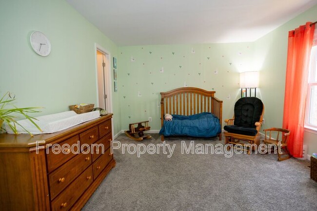 Building Photo - 2425 Morgans Point Dr