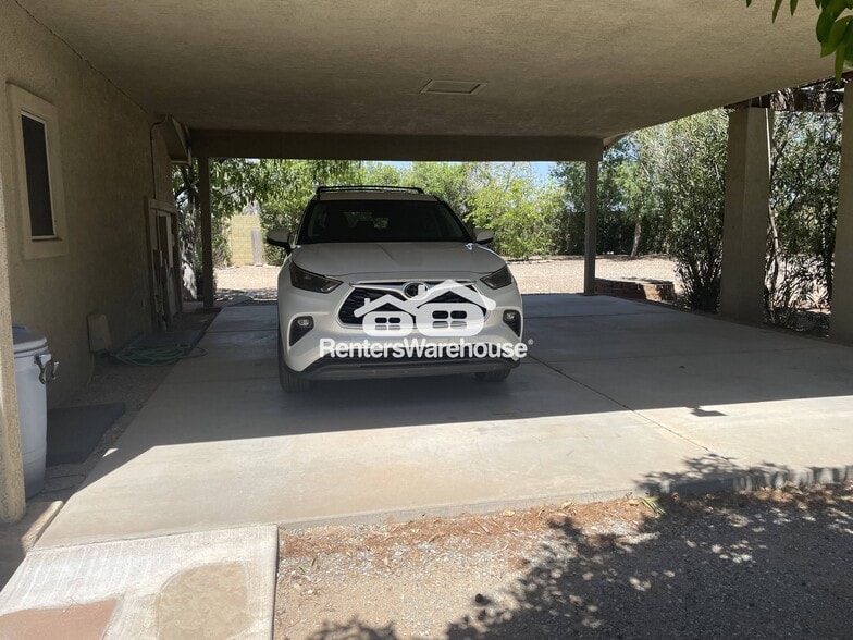 Building Photo - 29319 N 203rd Ave