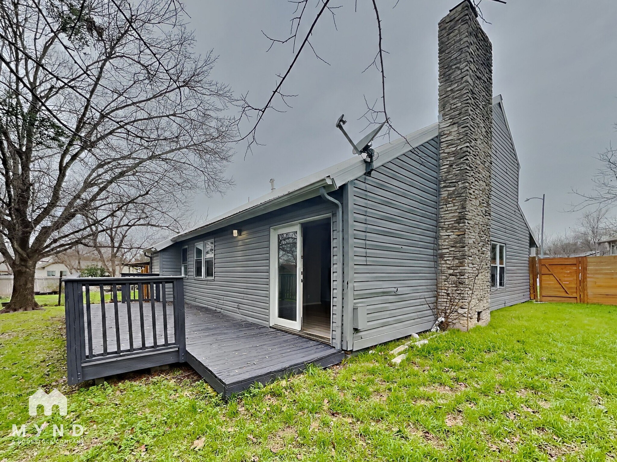 Building Photo - 1901 Gentilly Cir