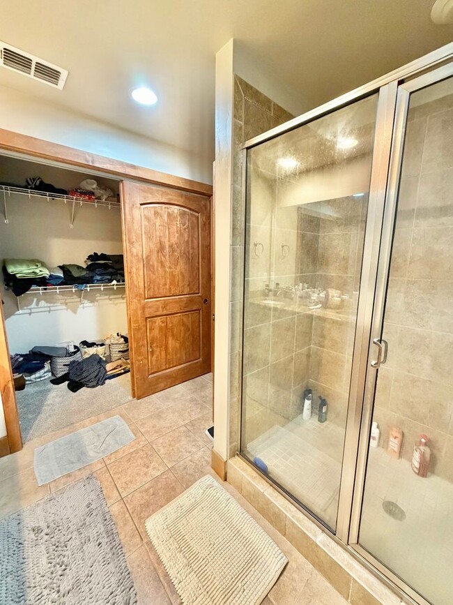 Building Photo - Monterra Condo