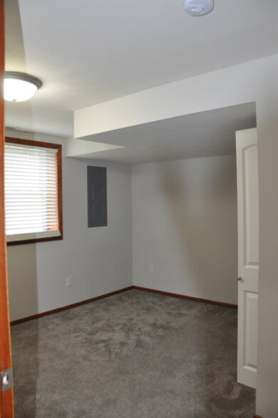 Basement Bedroom - 2041 Colorado Dr