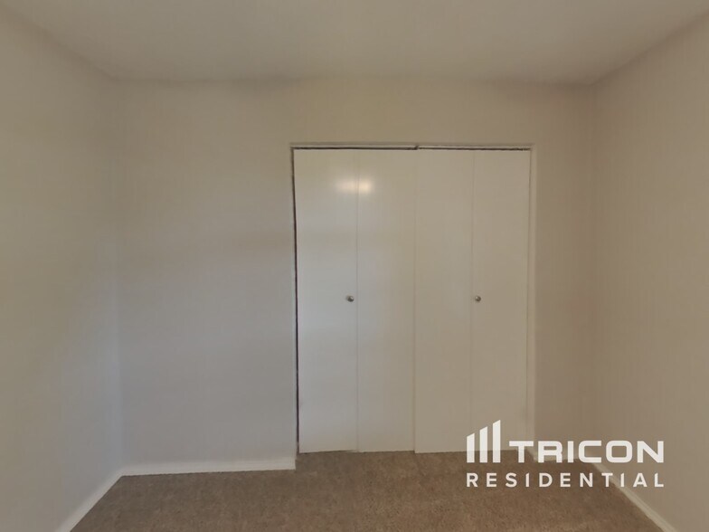 Building Photo - 1711 Pilot Way
