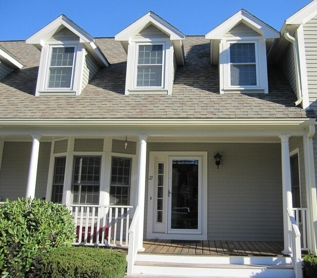 Primary Photo - 21 Bellwood Cir