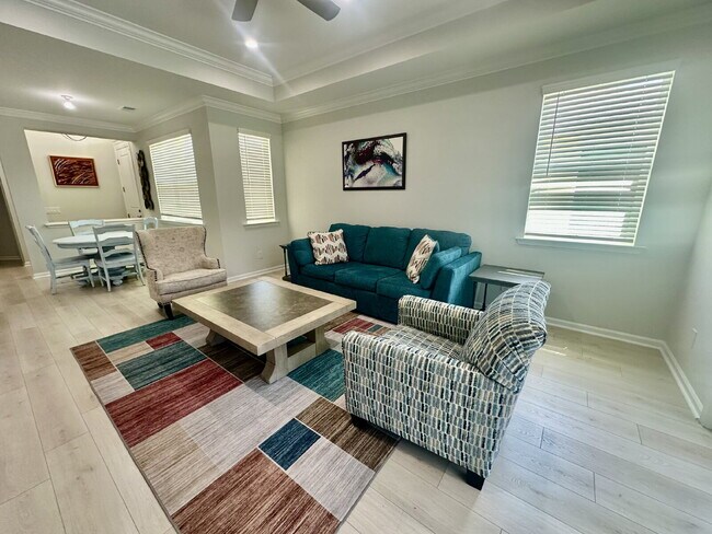 Building Photo - Margaritaville Two Bedroom Fully Furnished Home!