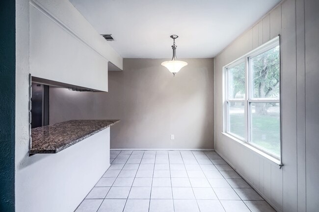Building Photo - 1703 Wagon Gap Dr