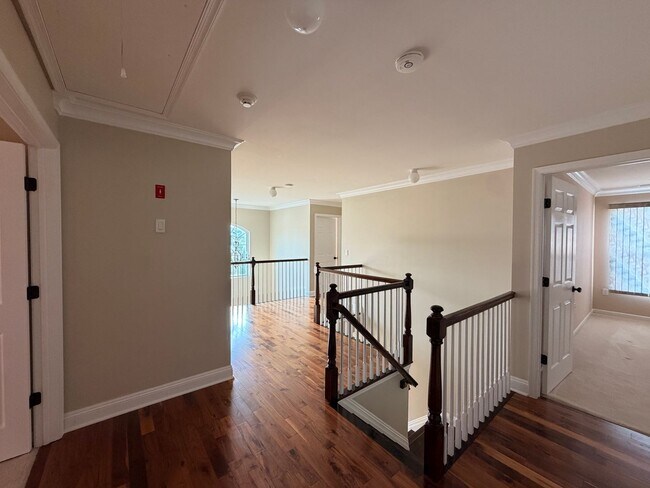 Building Photo - 87 Timberhill Dr