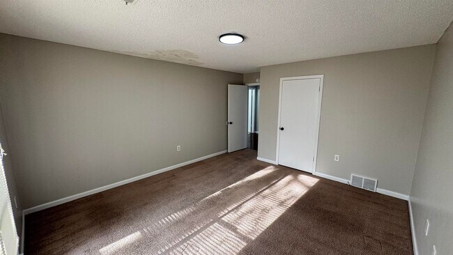 Building Photo - 2302 Hawksmoor Pl