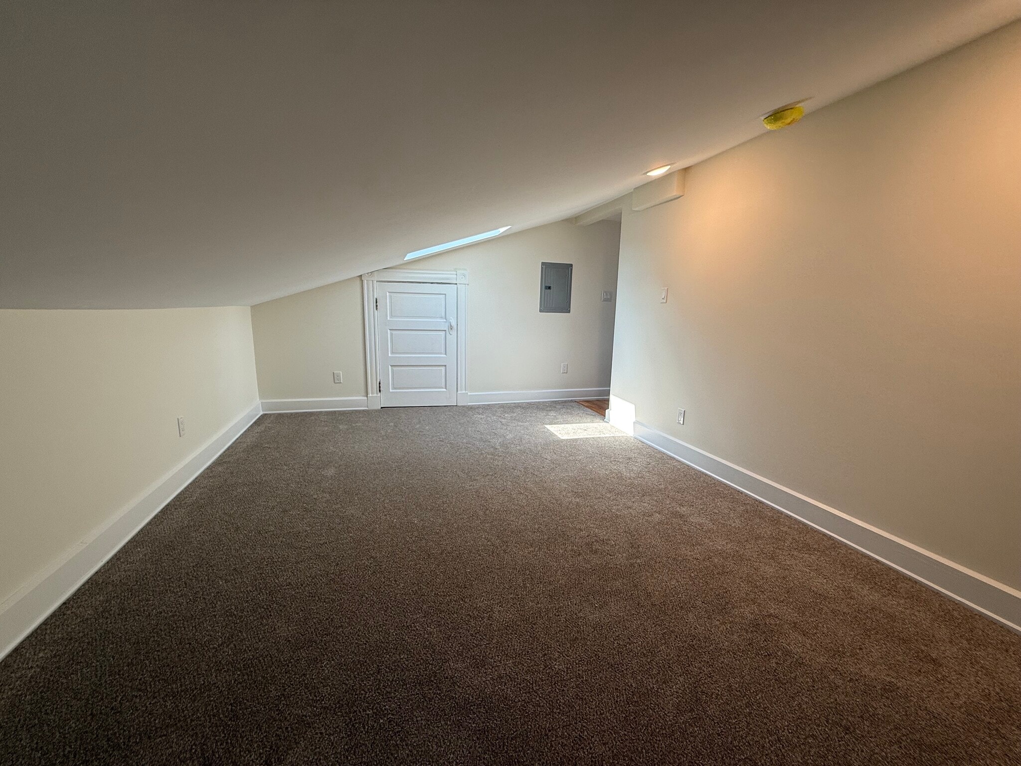 Building Photo - 401 Fairfield Ave