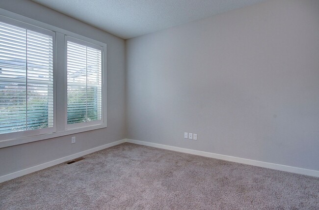 Building Photo - STUNNING CAMAS NORTH HILLS 4 BR, 3.5 BATH ...