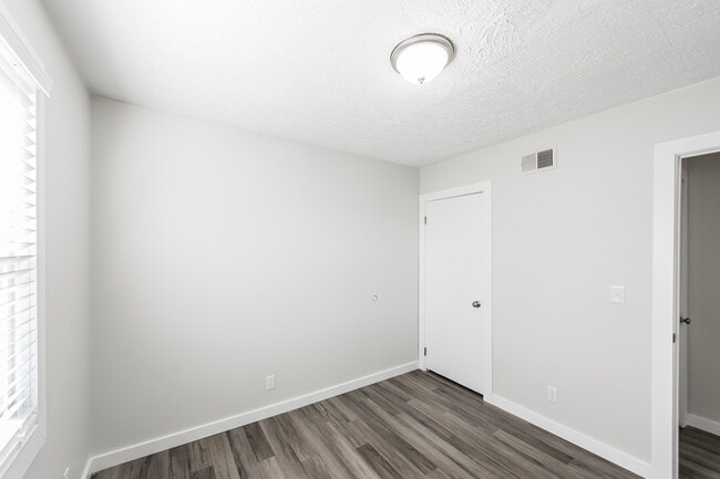 Building Photo - 163 Drivers Ln