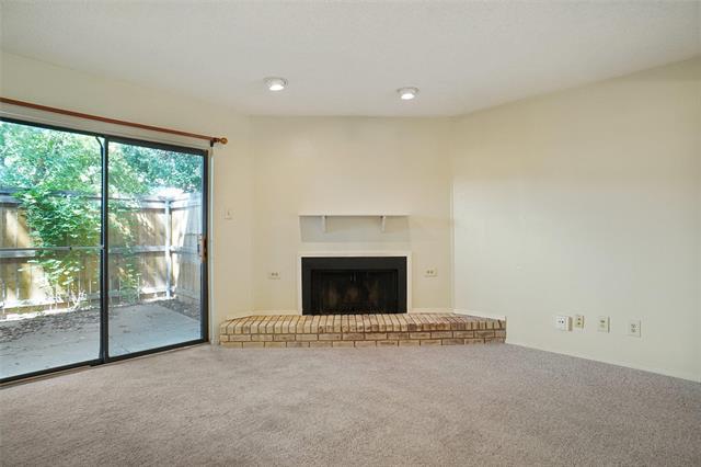 Building Photo - 4920 Byers Ave