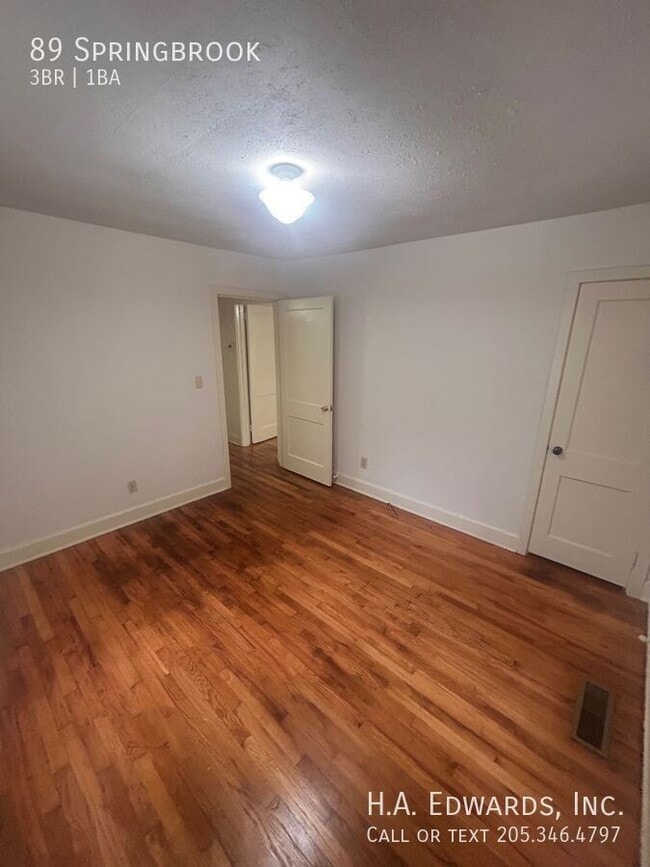 Building Photo - 89 Springbrook-