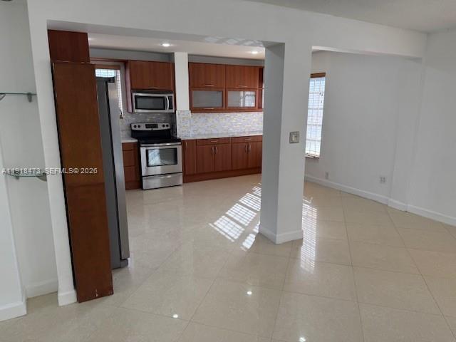 Building Photo - 421 NE 1st St