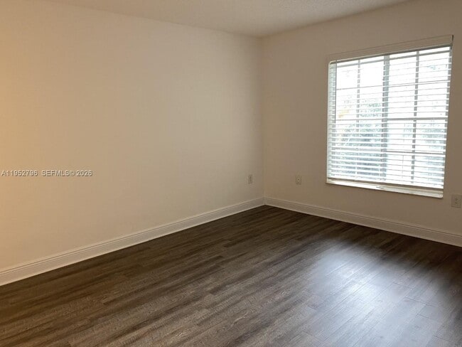 Building Photo - 5112 NW 79th Ave