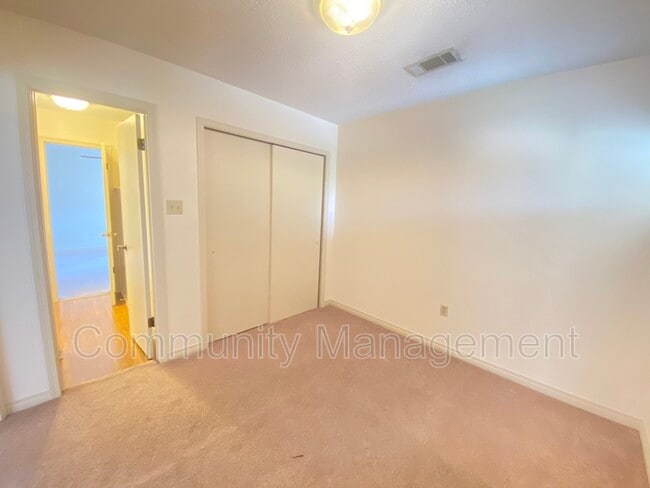 Building Photo - 5131 Butter Creek Ln
