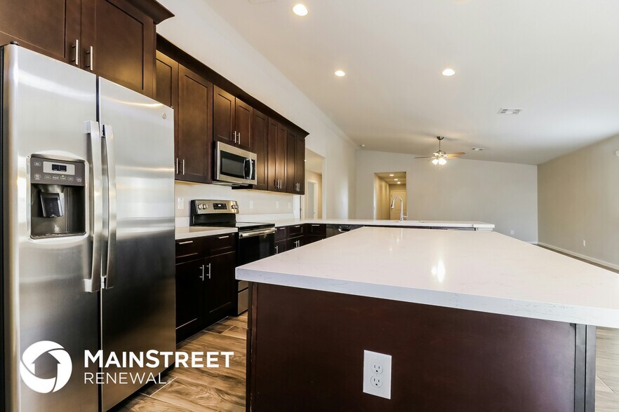 Building Photo - 3839 S 26th St