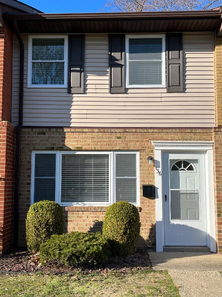 Building Photo - 136 Miranda Ct