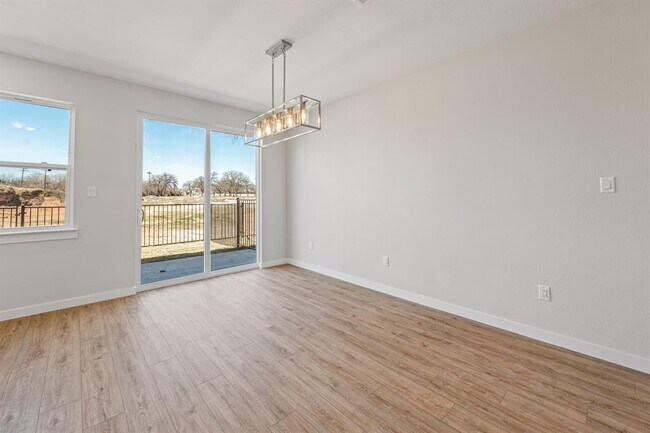 Building Photo - 532 Galt Dr