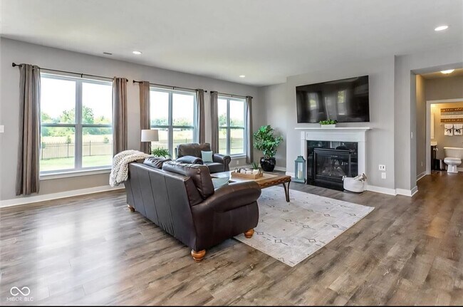Building Photo - 1571 Hazy Falls Ct