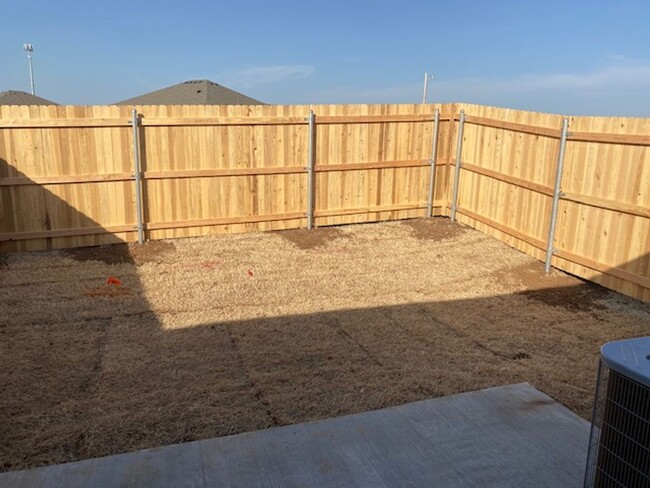Building Photo - Brand new construction! 3br 2ba duplex wit...