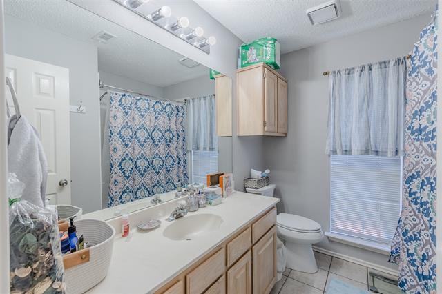 Building Photo - 4210 Oak Mt Dr