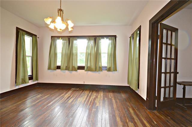 Building Photo - 1402 E Chaffin St