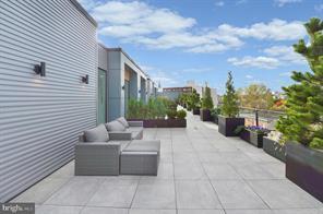 Building Photo - 1214 N American St