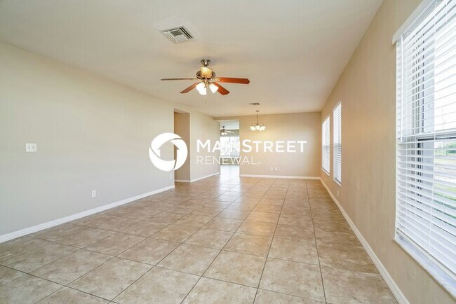 Building Photo - 4 Bedroom Pet-Friendly Home in Cape Coral, FL with Main Street Renewal