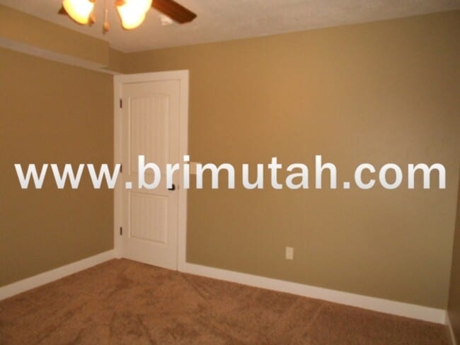 Building Photo - 1341 E Kensington Ave