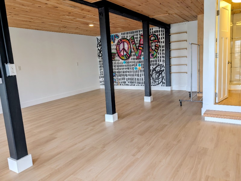 Building Photo - 306 Davis St