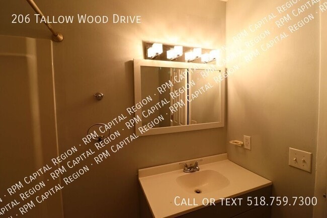 Building Photo - 206 Tallow Wood Dr