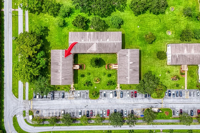 Building Photo - 438 Mansfield K