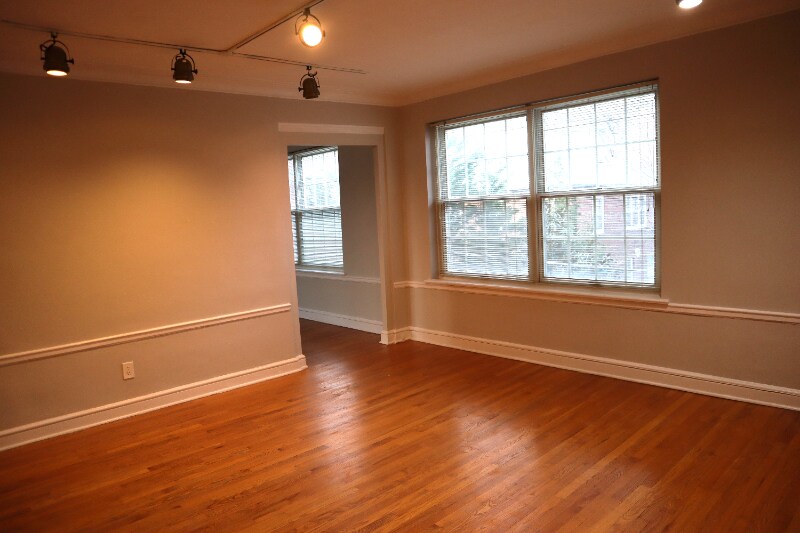 Building Photo - 7545 Wellington Way