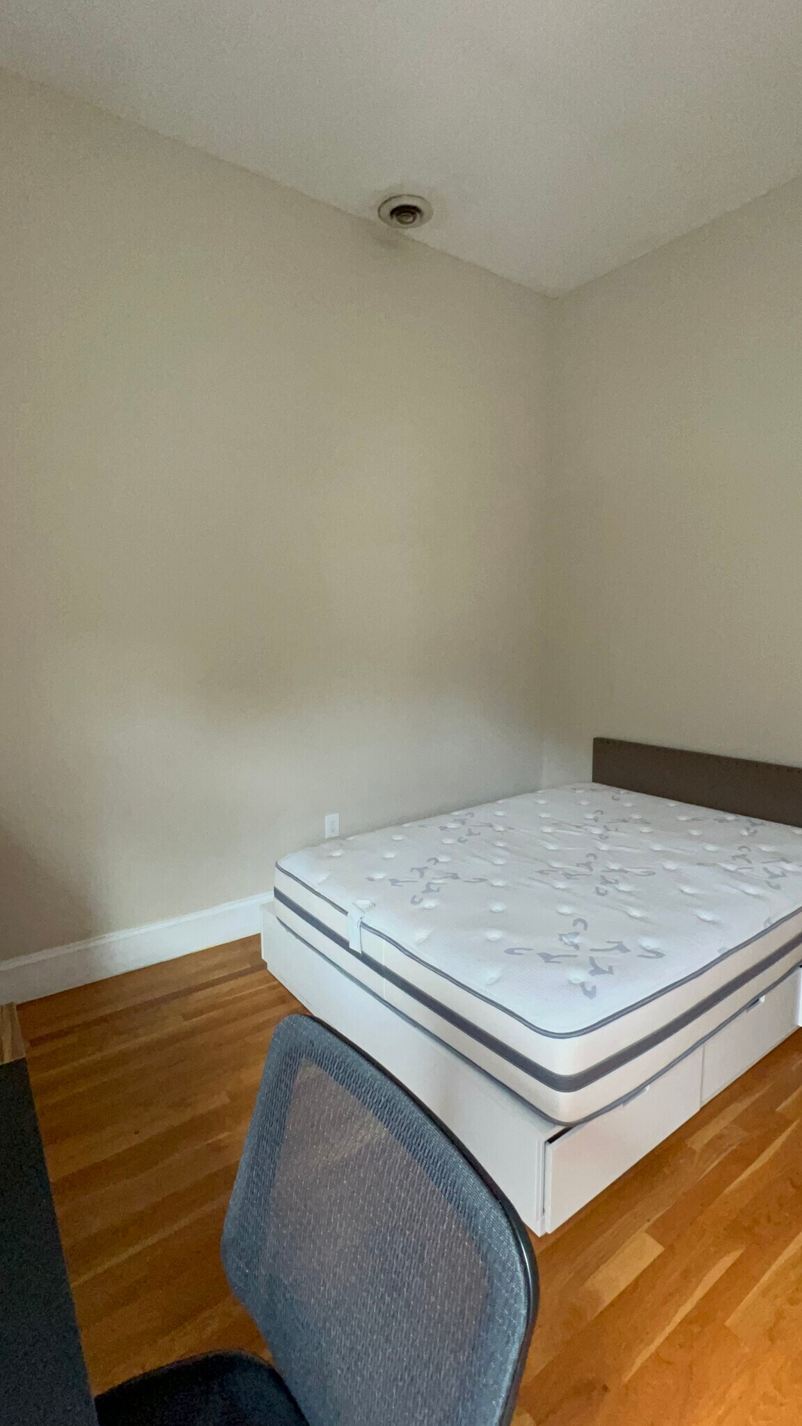 Building Photo - 1000 Memorial Dr