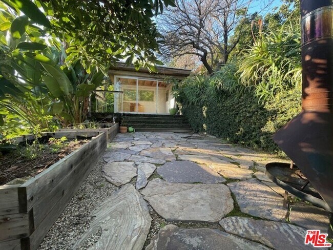 Building Photo - 2345 Kenilworth Ave