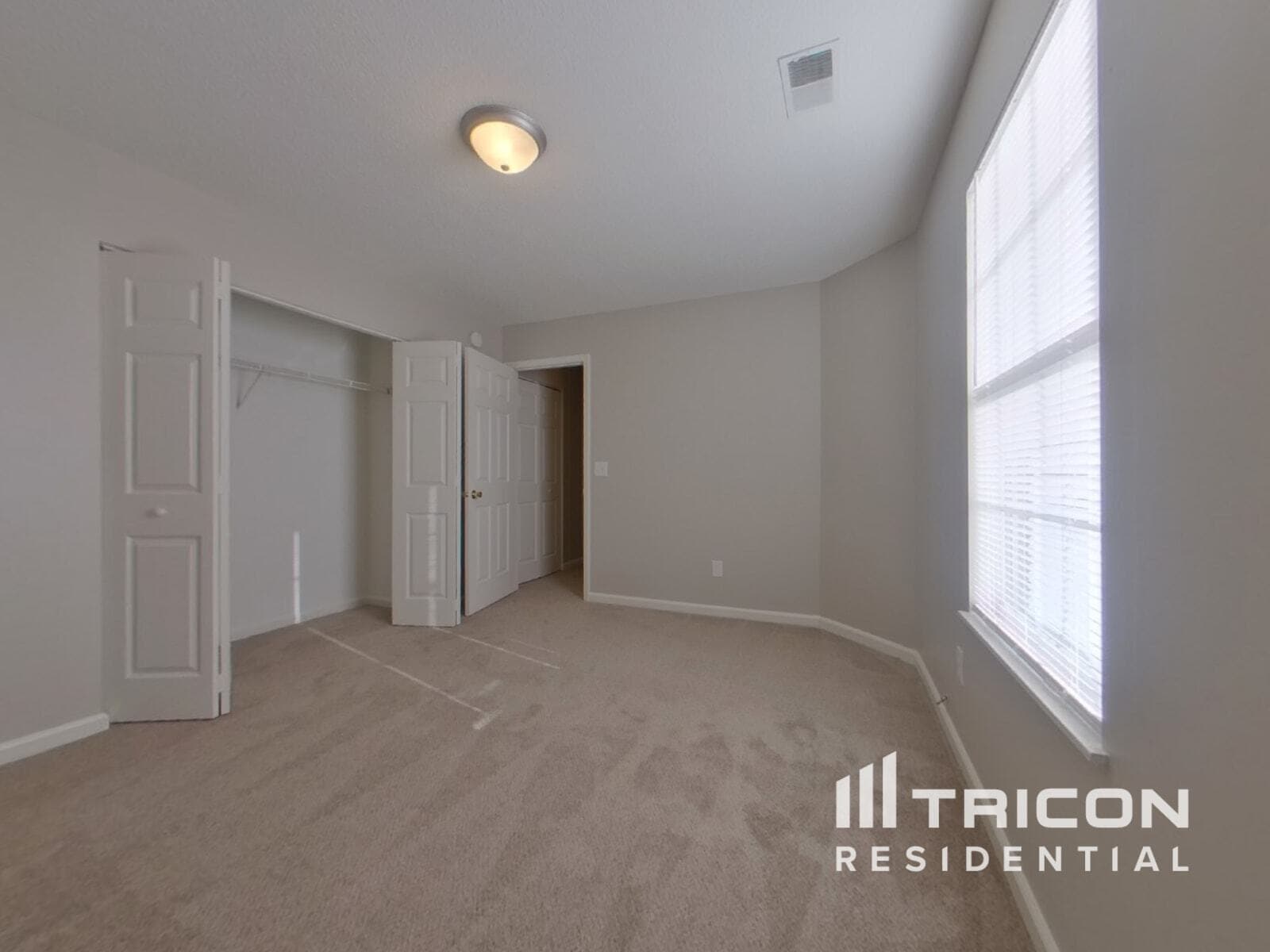Building Photo - 386 Fox Trot Dr